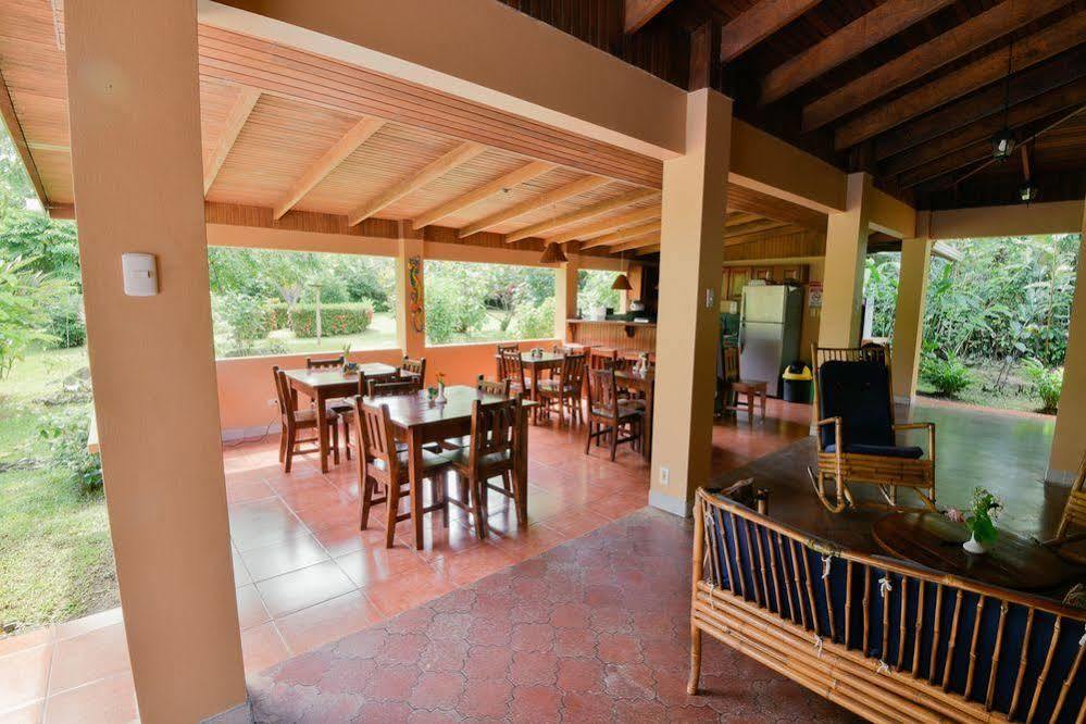 Hotel El Mono Feliz Ojochal Kültér fotó