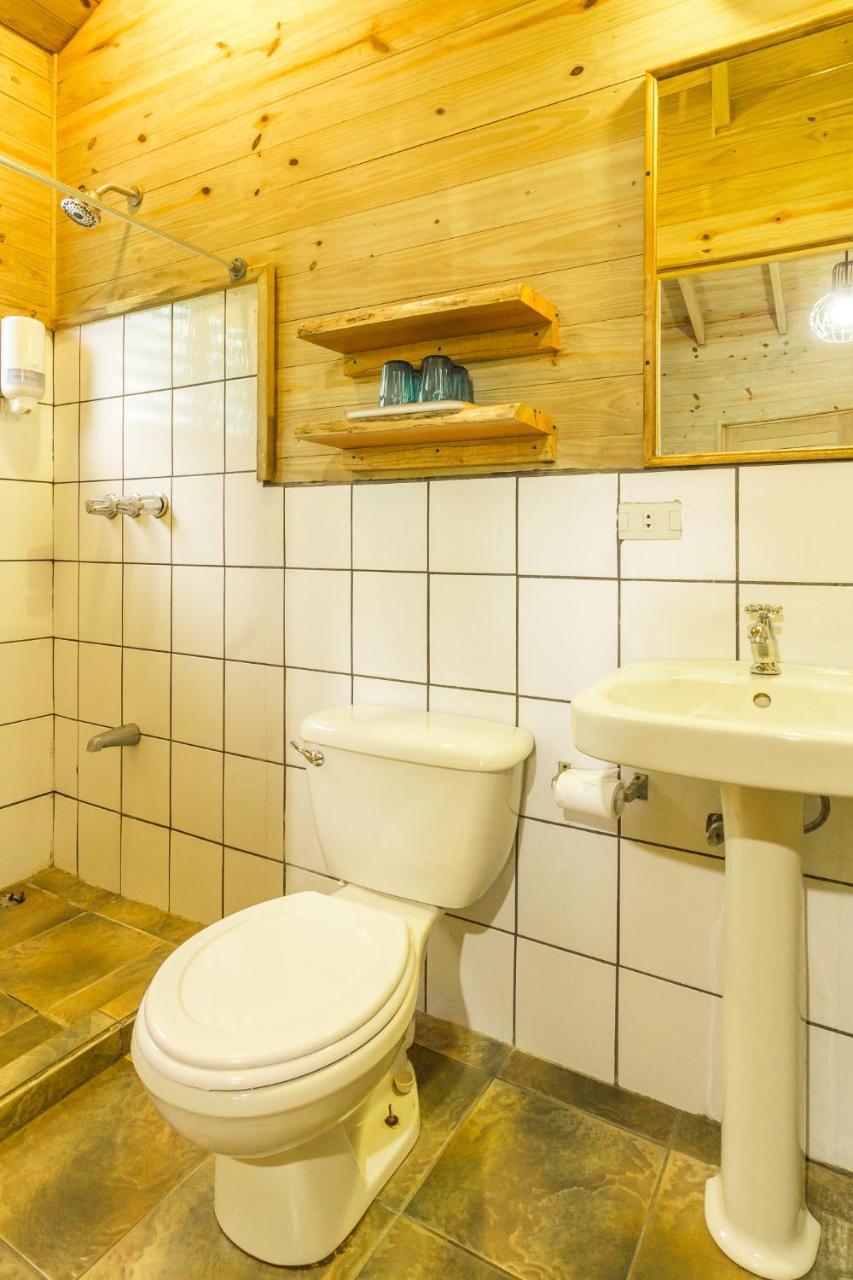 Hotel El Mono Feliz Ojochal Kültér fotó